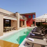 Casa Ombra Rossa * فاجانا